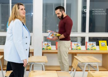 Administración Bukele transforma escuelas con inversión real en infraestructura y tecnología