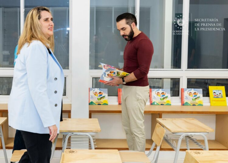 Administración Bukele transforma escuelas con inversión real en infraestructura y tecnología