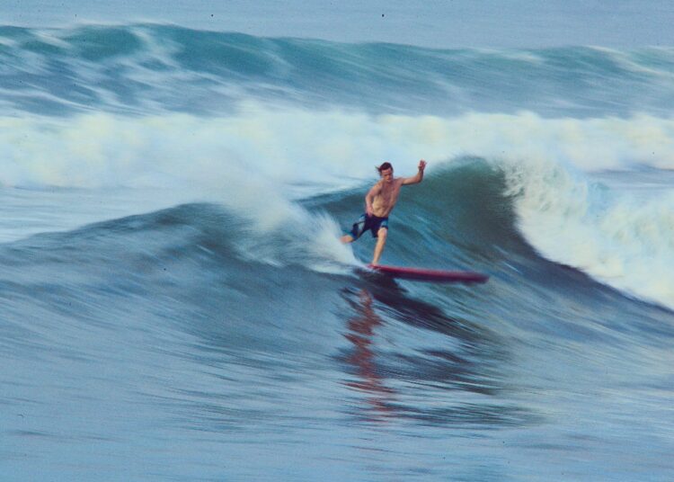 Oleaje provocado por tormentas en el Pacífico Sur amenaza con fuertes corrientes en la costa salvadoreña