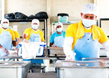 Aprueban fondos para monitoreo electrónico y cocinas industriales para Centros Penales