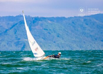 Gobierno impulsa el turismo deportivo y posiciona al país como referente en competencias náuticas