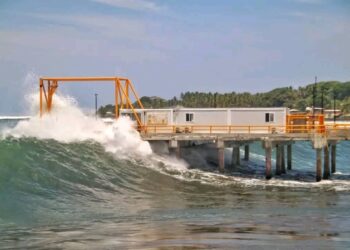 Prevén oleaje más fuerte y rápido en la costa salvadoreña durante los primeros días de junio