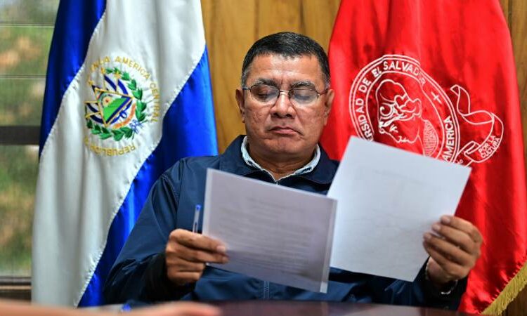 Rector UES: «gobierno ha cumplido y tiene deuda cero con la institución»