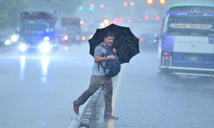 Lluvias se anticipan para esta noche en zonas de Morazán y La Unión