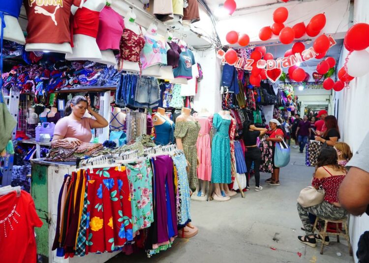 Alcaldía de San Salvador Centro facilita compras para el 10 de mayo con ampliación de horarios en mercados