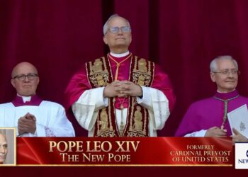 Con un saludo de Paz nuevo Papa se presentó ante el mundo