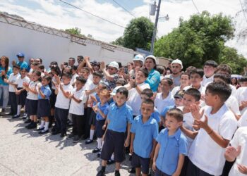 Alumnos del Centro Escolar Petapas tendrán aulas renovadas, en Chalatenango