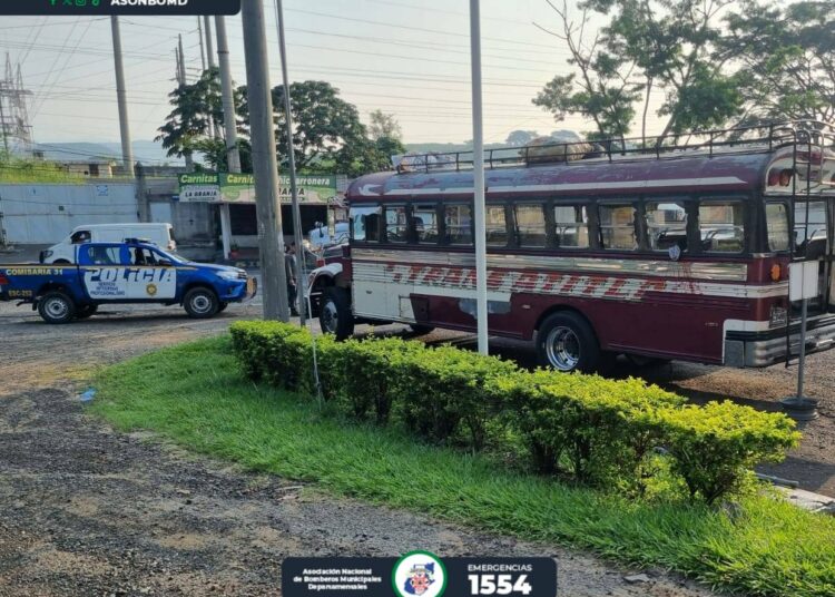 Ataque al transporte público en Guatemala deja un pasajero muerto