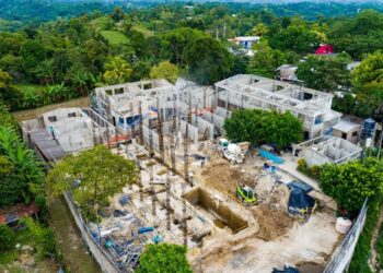 Obras en Complejo Educativo San Cristóbal brindarán condiciones dignas a estudiantes en Cuscatlán