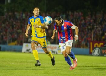 Limeño toma ventaja en las semifinales tras vencer a FAS en el Quiteño