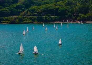 El Lago de Ilopango recibe la FESAVELA International Regatta 2025 y se consolida como destino náutico