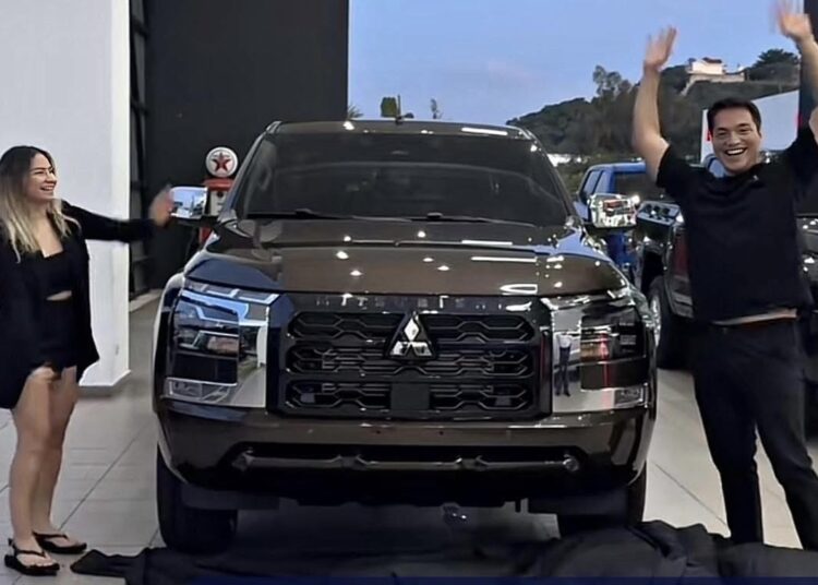 Creador de contenido “Tío Frank” cumple su sueño de obtener un vehículo de lujo totalmente nuevo