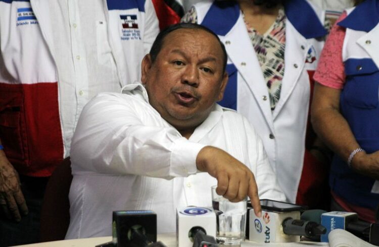 Exalcalde de ARENA acusó a su propio partido y al FMLN de pactar con pandillas