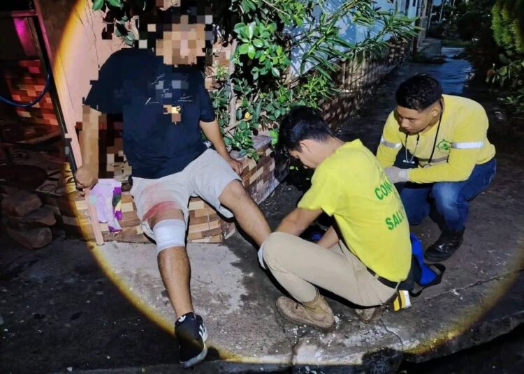 Conductor huye luego de atropellar a motociclista en Sonsonate