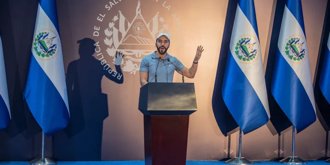Presidente Bukele propone que ONGs paguen impuestos para saldar deuda de comunidad “El Bosque”