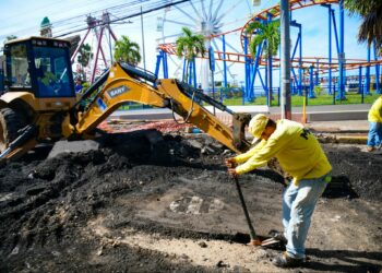 Avanzan trabajos de cableado subterráneo en Surfcity