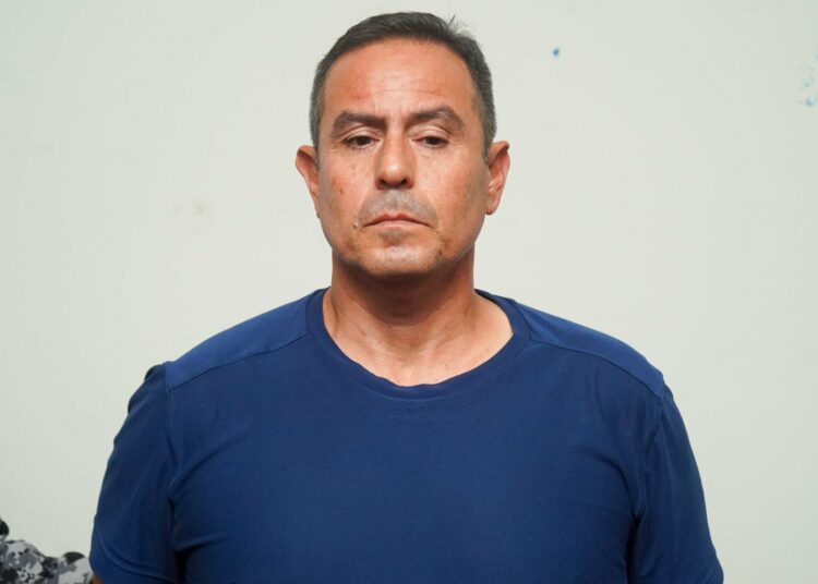 Autoridades peruanas extraditan a El Salvador a sujeto requerido por homicidio