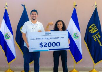 Alcaldía de San Salvador Este entrega fondos a joven promesa deportiva
