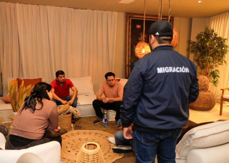 Autoridades detectan irregularidades migratorias en empleados de prestigioso establecimiento del país
