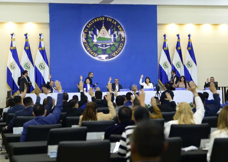 Diputados aprueban que informe presidencial se realice en el Teatro Nacional
