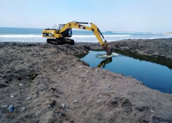 Realizan obras de mitigación en bocana de playa El Tunco