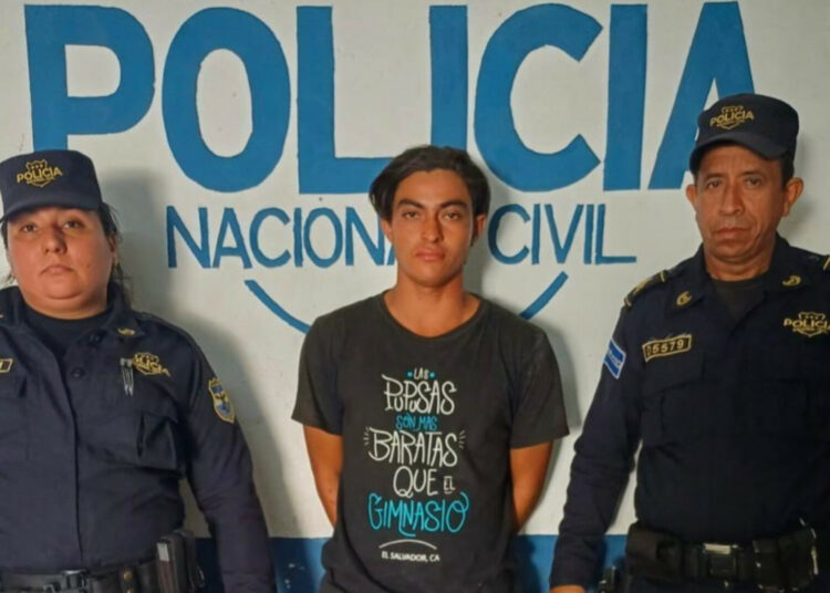 Policía ubica y arresta a ladrón en plena carretera Panamericana