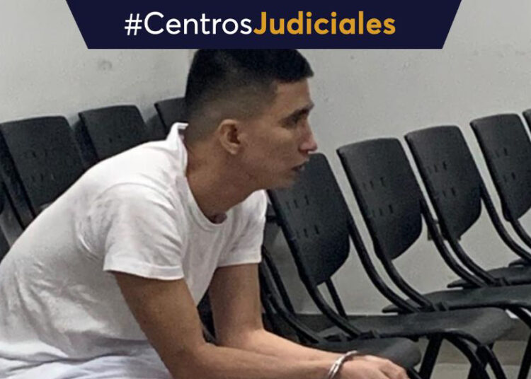 Envían a prisión a hombre que atacó a su esposa con unas tijeras