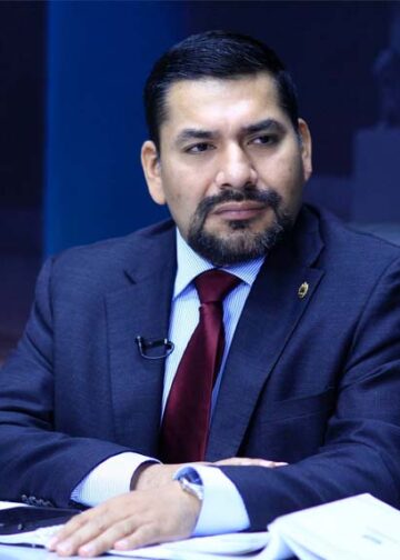 Francisco Lira: «Están pagando el transporte público, pero realmente no benefician a la población»