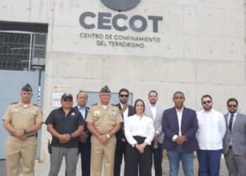 El Salvador expone estrategia de seguridad como modelo regional ante delegación visitante