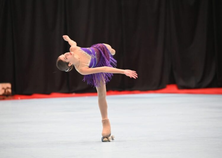 Patinadora salvadoreña aseguró su lugar tras una destacada participación en la Artistic International Series