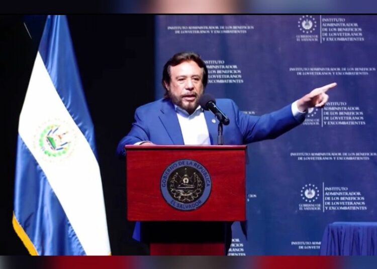 Vicepresidente Félix Ulloa destaca apoyo a veteranos de guerra y señala corrupción de gobiernos anteriores