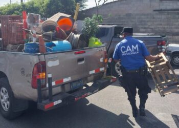 Alcaldía intensifica operativos para garantizar el libre tránsito y la limpieza urbana