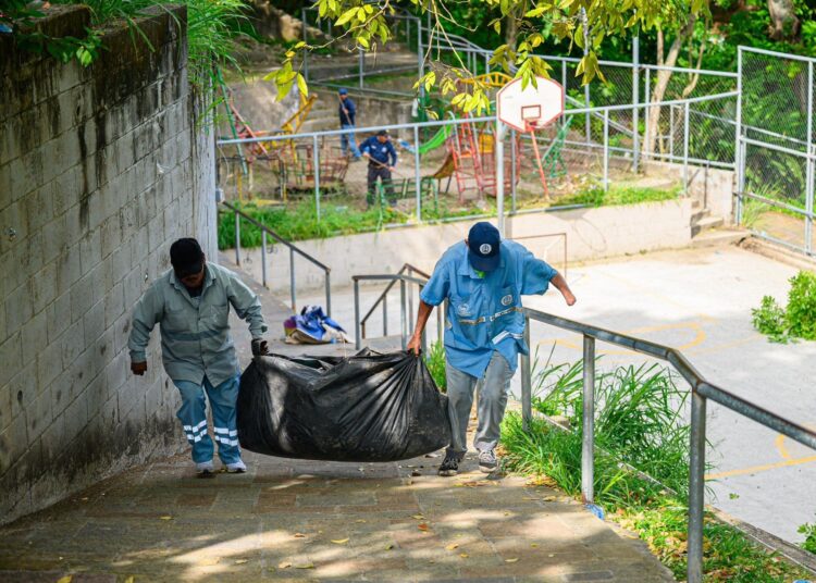 Ciudad Delgado desarrolla jornada integral de limpieza y salud para el bienestar comunitario
