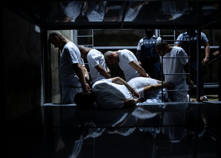 Gobernador de Minas Gerais visita El Salvador para conocer modelo de seguridad de Bukele