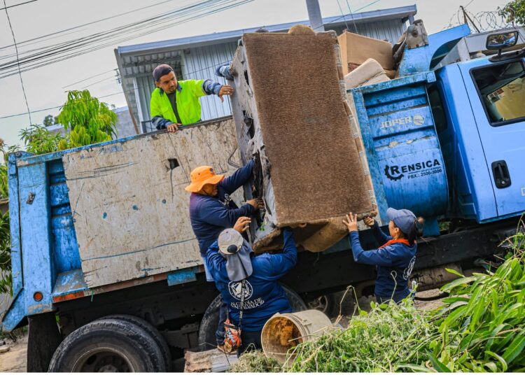 Desechos Sólidos refuerza el mensaje: las quebradas no son basureros