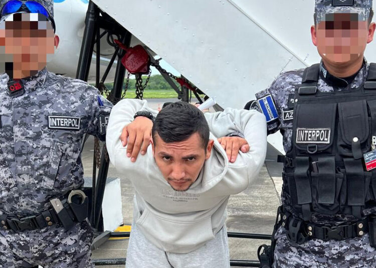 Pandilleros provenientes de EEUU y México entregados a las autoridades de El Salvador