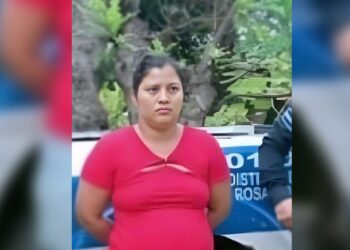 Capturan a mujer por agredir con un machete a su expareja