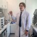 Joven salvadoreño destaca con estudios superiores sobre Biología, en China