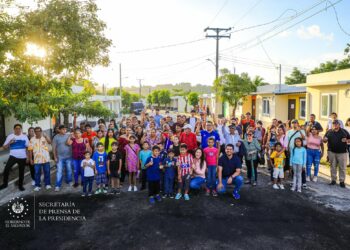 Gobierno entrega nuevas viviendas a 76 familias que vivían en zonas de alto riesgo en Ilopango