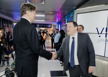 Llega a El Salvador el Subsecretario de Estado de Estados Unidos