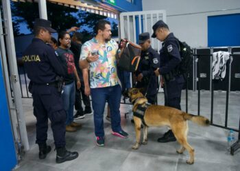 Autoridades refuerzan medidas de seguridad y atención médica previo al concierto de Bunbury