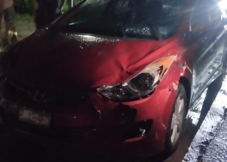 Tres personas resultan heridas tras accidente múltiple provocado por una res