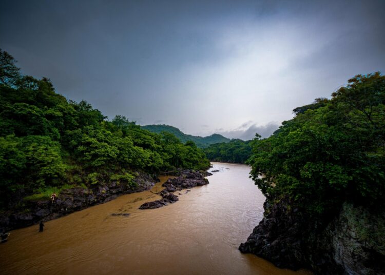 Gobierno mantiene vigilancia ante posible formación de sistema climático frente a la costa centroamericana