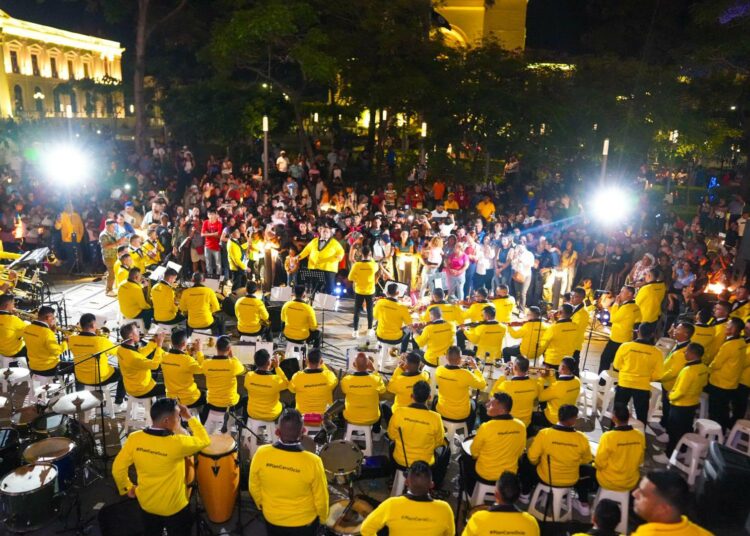 Orquesta «Color Esperanza» ofrece un concierto como parte del plan de rehabilitación
