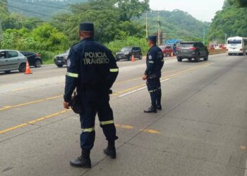 Se mantiene restricción para vehículos de carga en Carretera Panamericana, tramo Los Chorros