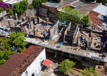 En proceso de reconstrucción el Complejo Educativo Profesor Martín Romeo Monterrosa, en Santa Ana