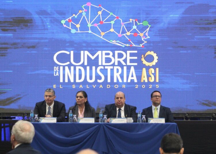 Plan Industrial 2025-2029 busca atraer inversión, generar empleo y modernizar la industria en El Salvador