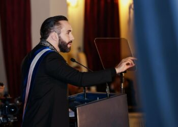 presidente Bukele afirma que prefiere ser llamado dictador antes que ver morir salvadoreños en las calles