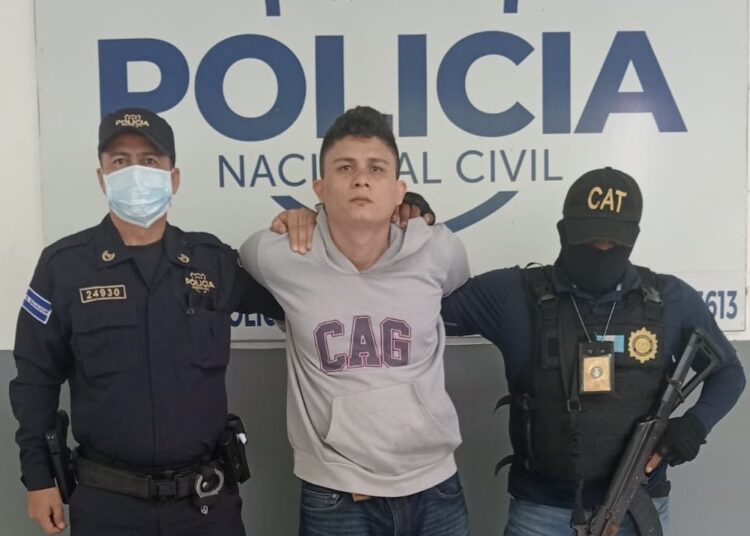 Retornan a El Salvador procedente de Guatemala a peligroso pandillero de la 18