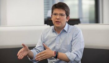 Atentan contra precandidato a presidente de Colombia, Miguel Uribe